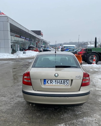 Skoda Octavia cena 6000 przebieg: 285000, rok produkcji 2005 z Kraków małe 92